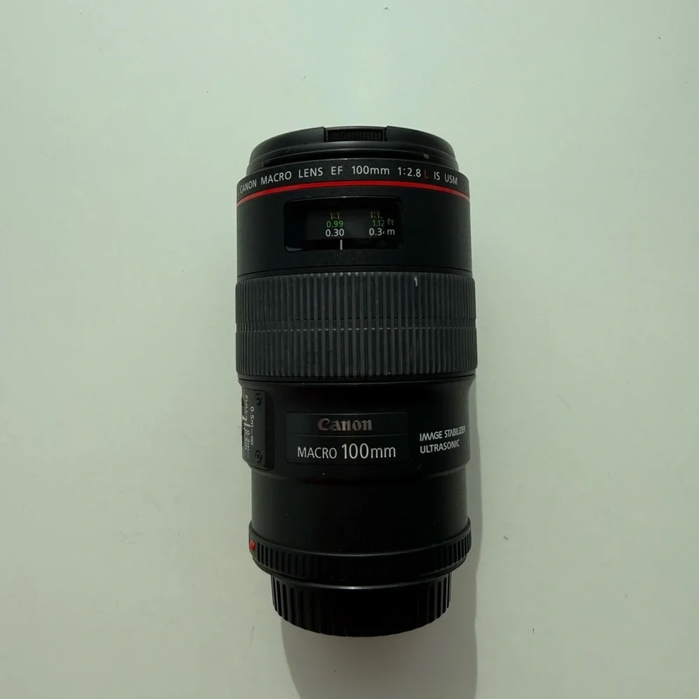 Canon Black Macro Lens EF 100mm f/2.8L IS USM